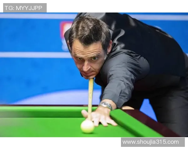 足球明星训练后精彩瞬间定格在镜头中的完美时刻 足球明星训练后精彩瞬间定格在镜头中的完美时刻